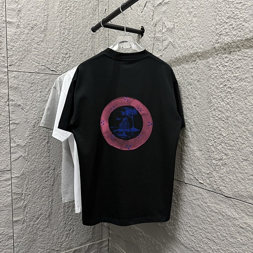 人気急上昇 2025 ディオール 新作 半袖Tシャツ 偽物