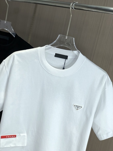 ☆超人気☆ 2025 プラダ 新作 半袖Tシャツ コピー