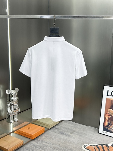 注目度抜群！2025 ヴェルサーチェ 新作 半袖Tシャツ 偽物
