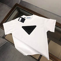 【大特価】 2025 プラダ 新作 半袖Tシャツ コピー