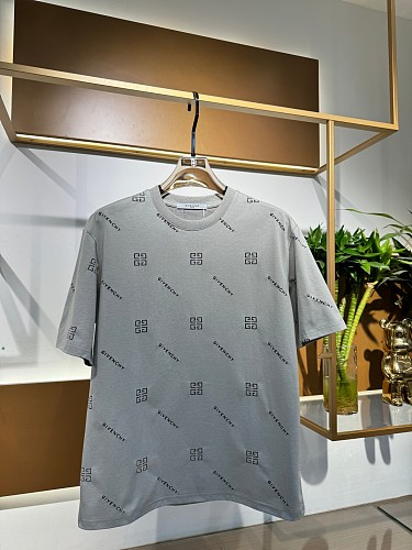 絶対欲しい！2025 ジバンシー 新作 半袖Tシャツ コピー