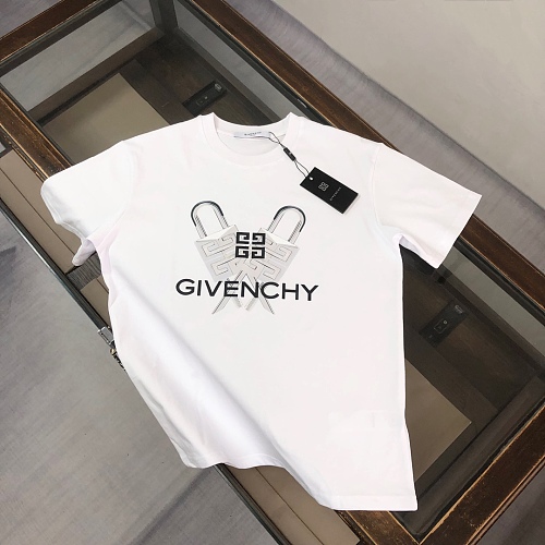 定番人気！2025 ジバンシー 新作 半袖Tシャツ 偽物