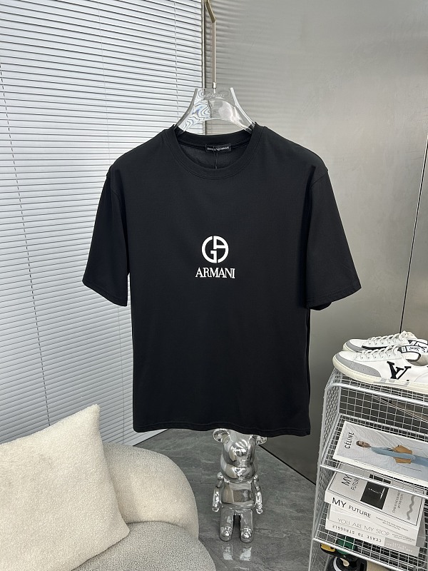 人気爆発☆ 2025 ジョルジオアルマーニ 新作 半袖Tシャツ 偽物 2色