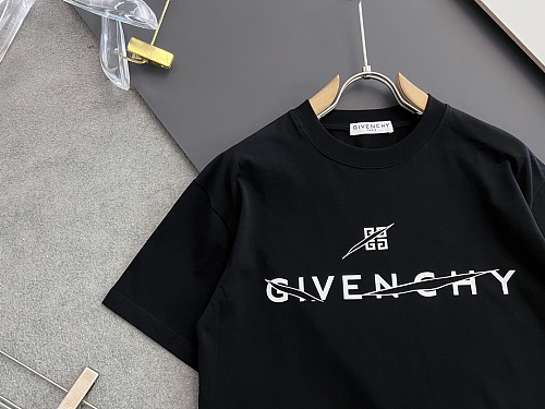新色登場☆ 2025 ジバンシー 新作 半袖Tシャツ 偽物 2色