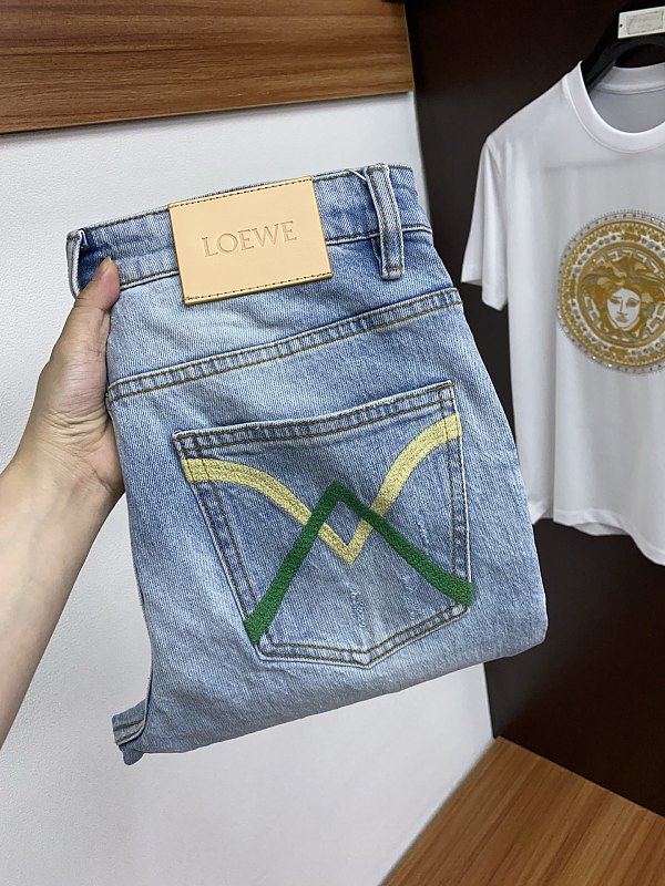 入手困難品！2025 ロエベ 新作 ジーンズ コピー