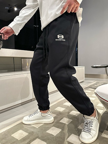 世界中で大人気♪ 2025 バレンシアガ 新作 カジュアルパンツ コピー