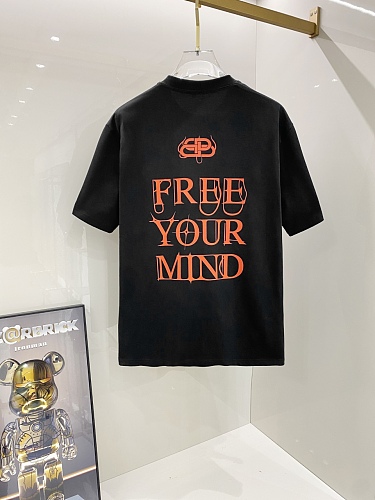 高品質 2025 バレンシアガ 新作 半袖Tシャツ 偽物