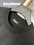 世界中で大人気♪ 2025 バレンシアガ 新作 半袖Tシャツ 偽物