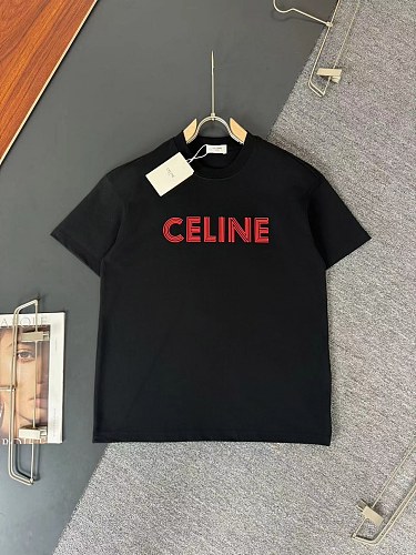 注目アイテム♡ 2025 セリーヌ 新作 半袖Tシャツ 偽物