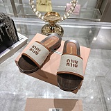 完売必至 2026 ミュウミュウ 新作 サンダル-スリッパ 偽物