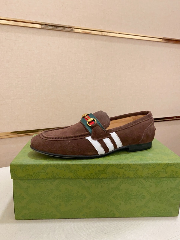 使い勝手良 2026 グッチ 新作 パンプス スーパーコピー