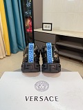 肌触り最高な 2026 ヴェルサーチェ 新作 スニーカー コピー