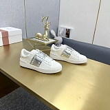 世界中で大人気♪ 2026 ヴァレンティノ 新作 男女兼用 スニーカー 偽物