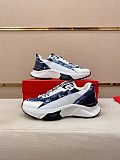 希少♪限定 2026 ヴァレンティノ 新作 スニーカー 偽物