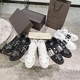 超希少！2026 ヴァレンティノ 新作 男女兼用 スニーカー コピー