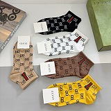 目を惹くカラー 2026 グッチ 新作 ソックス コピー 5足セット
