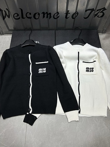 使い勝手良  2026 ミュウミュウ 新作 ニット スーパーコピー 2色