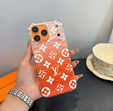 争奪戦 2026 ルイヴィトン 新作 iPhone ケース 全機種 販売 偽物