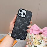 注目アイテム♡ 2026 ルイヴィトン 新作 iPhone ケース 全機種 販売 偽物