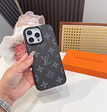 注目アイテム♡ 2026 ルイヴィトン 新作 iPhone ケース 全機種 販売 偽物