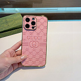 注目度抜群！2026 グッチ 新作 iPhone ケース 全機種 販売 コピー