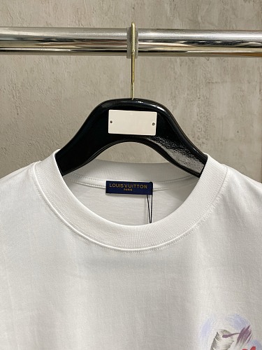 高品質 2026 ルイヴィトン 新作 半袖Tシャツ 偽物