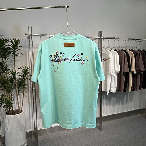 新色登場☆ 2026 ルイヴィトン 新作 半袖Tシャツ コピー