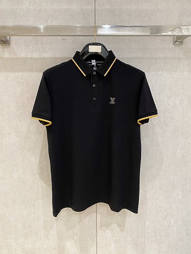 注目度抜群！2026 ルイヴィトン 新作 半袖Tシャツ コピー