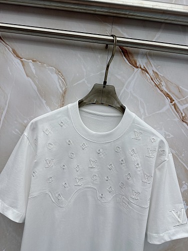 ★日本!!人気！2026 ルイヴィトン 新作 半袖Tシャツ 偽物