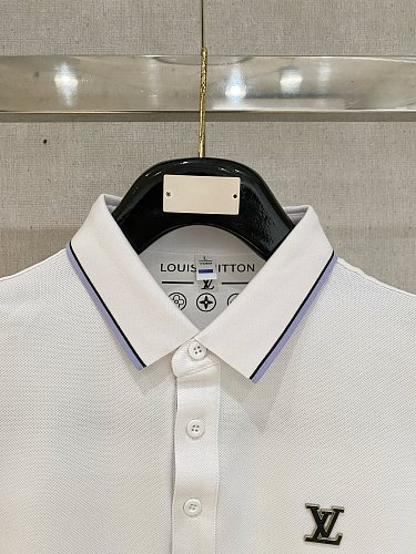 定番人気！2026 ルイヴィトン 新作 半袖Tシャツ コピー