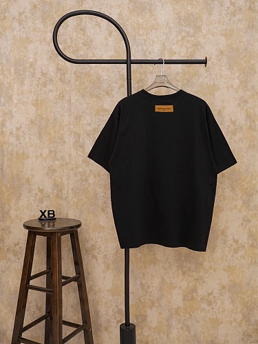 使い勝手良 2026 ルイヴィトン 新作 半袖Tシャツ 偽物