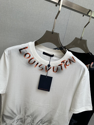 新色登場☆ 2026 ルイヴィトン 新作 半袖Tシャツ コピー