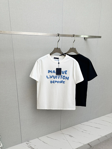 超希少！2026 ルイヴィトン 新作 半袖Tシャツ 偽物