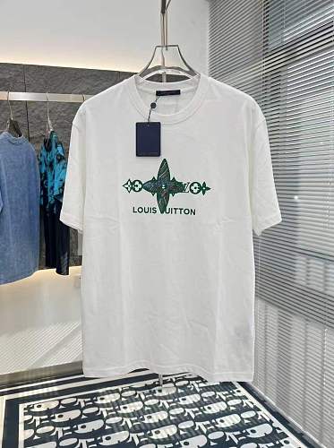 すぐ届く 2026 ルイヴィトン 新作 半袖Tシャツ 偽物