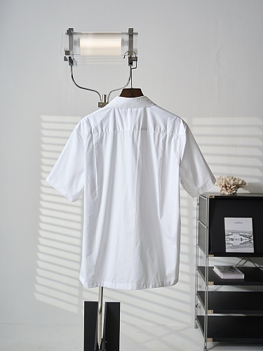 《人気★》2026 ルイヴィトン 新作 半袖Tシャツ 偽物