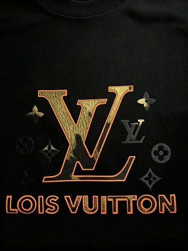 絶対欲しい！2026 ルイヴィトン 新作 半袖Tシャツ スーパーコピー