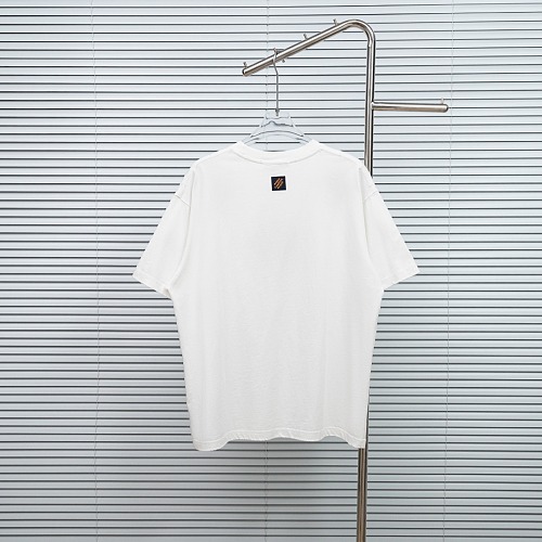 高品質♪♪♪ 2026 ルイヴィトン 新作 半袖Tシャツ 偽物