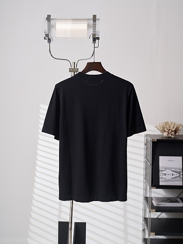 完売必至 2026 ルイヴィトン 新作 半袖Tシャツ 偽物