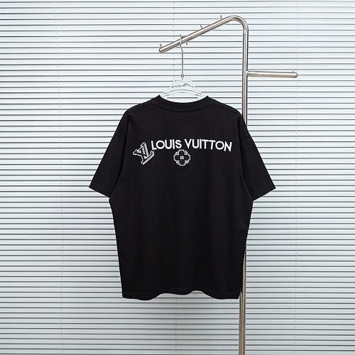 入手困難品！2026 ルイヴィトン 新作 半袖Tシャツ 偽物