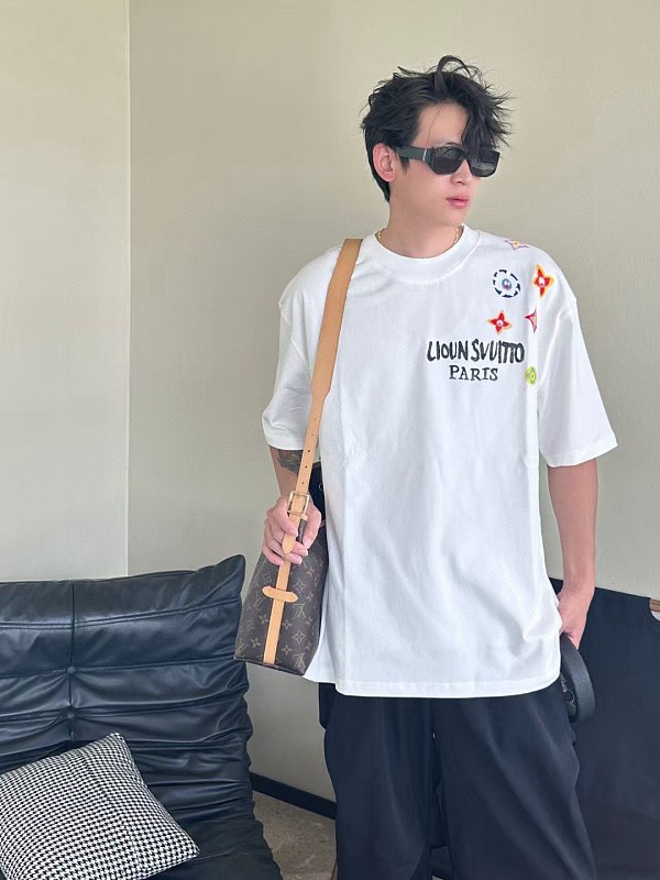 日本未入荷 2026 ルイヴィトン 新作 半袖Tシャツ コピー