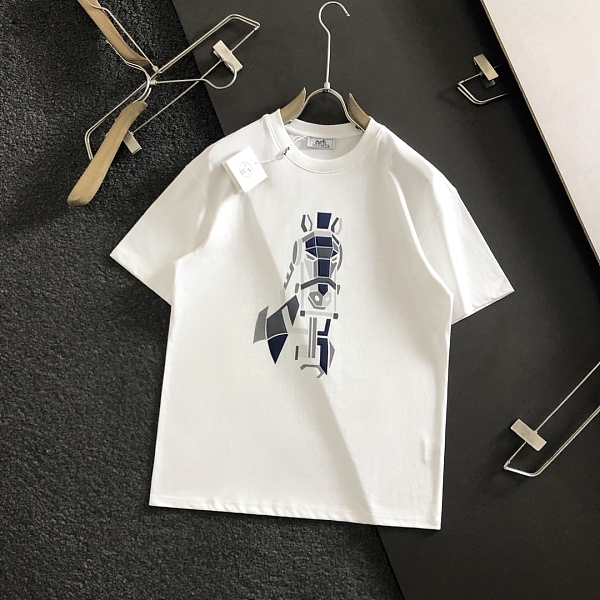 世界中で大人気♪  2026 エルメス 新作 半袖Tシャツ スーパーコピー  2色