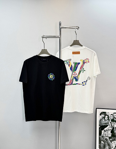 即発送！2026 ルイヴィトン 新作 半袖Tシャツ コピー 2色