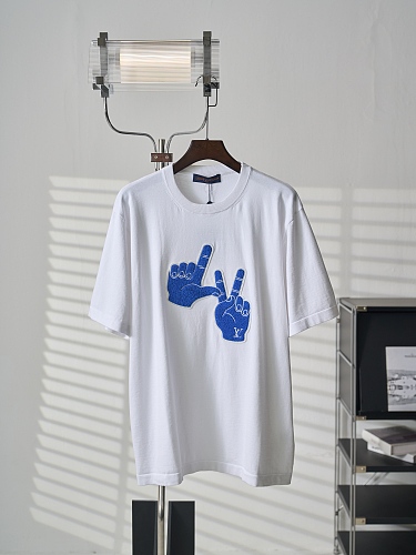 【即発】★ 2026 ルイヴィトン 新作 半袖Tシャツ コピー
