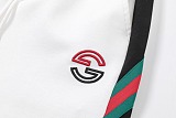目を惹くカラー 2026 グッチ 新作 ショートパンツ コピー