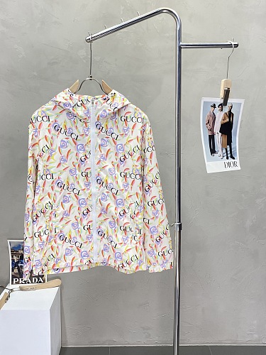 使い勝手良 2026 グッチ 新作 日焼け止め服 コピー