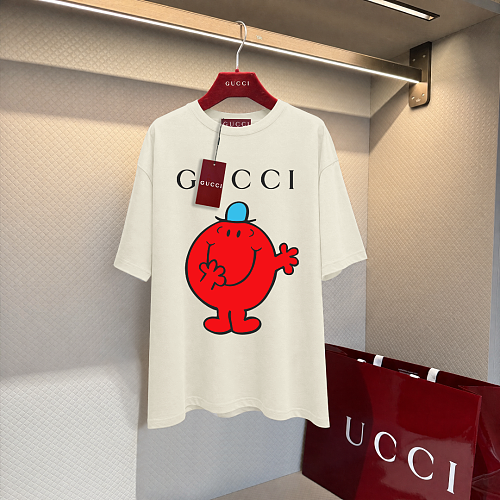 入手困難品！2026 グッチ 新作 半袖Tシャツ 偽物