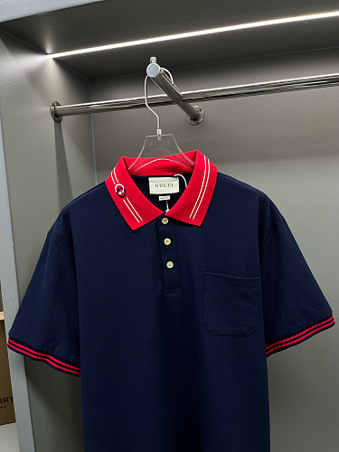 すぐ届く 2026 グッチ 新作 半袖Tシャツ 偽物