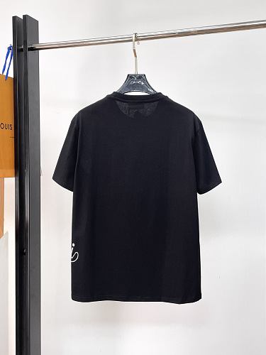 人気急上昇 2026 グッチ 新作 半袖Tシャツ コピー