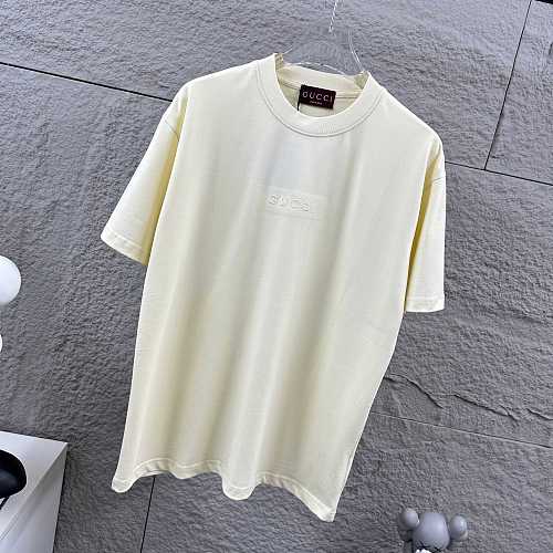 入手困難！2026 グッチ 新作 半袖Tシャツ 偽物