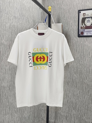 【使い勝手抜群】2026 グッチ 新作 半袖Tシャツ 偽物
